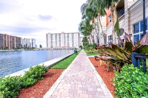17145 N Bay Road Sunny Isles Beach FL 33160