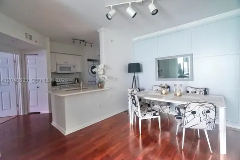 17145 N Bay Road Sunny Isles Beach FL 33160