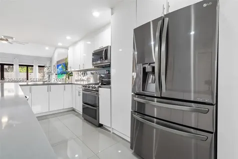 1946 SW 81st Terrace Davie FL 33324