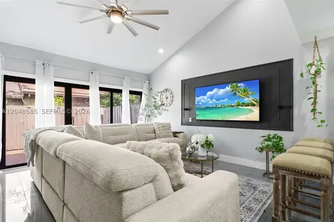 1946 SW 81st Terrace Davie FL 33324