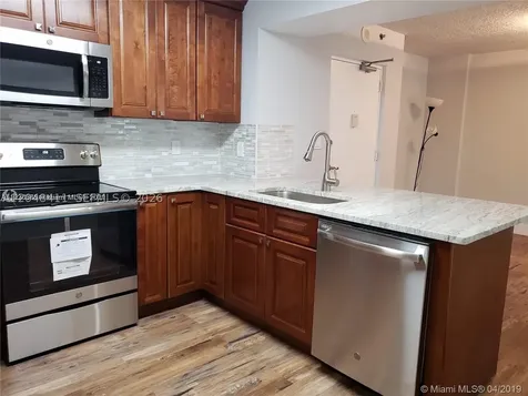 104 SW 9th Street Miami FL 33130