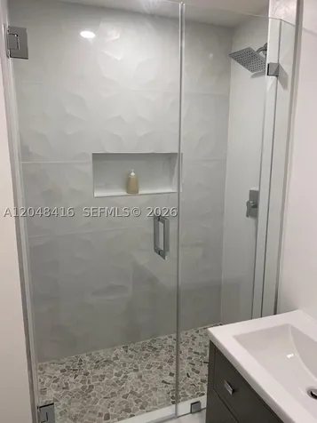 5601 Collins Avenue Miami Beach FL 33140