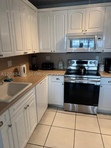 5601 Collins Avenue Miami Beach FL 33140