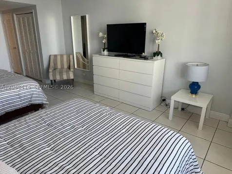 5601 Collins Avenue Miami Beach FL 33140