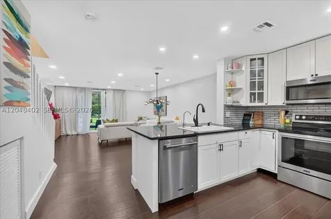 7102 Woodmont Way Tamarac FL 33321