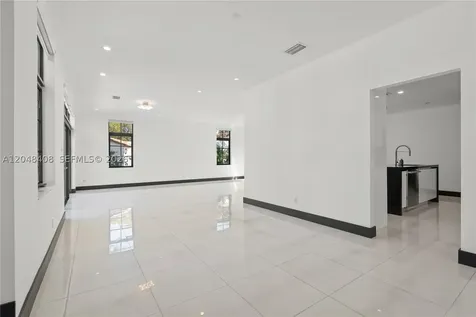 519 Alhambra Circle Coral Gables FL 33134