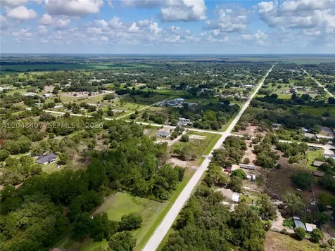 270 N Datil Street Clewiston FL 33440