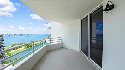 555 NE 34th Street Miami FL 33137