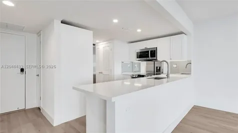 555 NE 34th Street Miami FL 33137