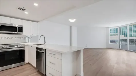 555 NE 34th Street Miami FL 33137