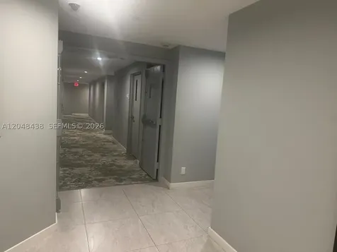 2555 Collins Avenue Miami Beach FL 33140