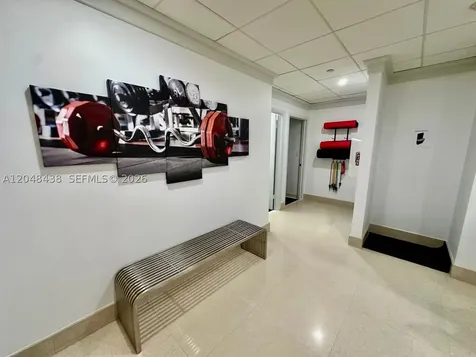 2555 Collins Avenue Miami Beach FL 33140