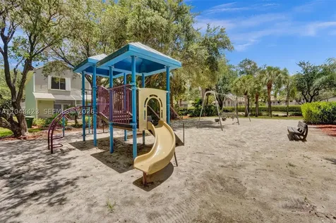 7858 Dixie Beach Circle Tamarac FL 33321