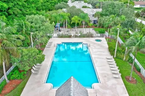 7858 Dixie Beach Circle Tamarac FL 33321