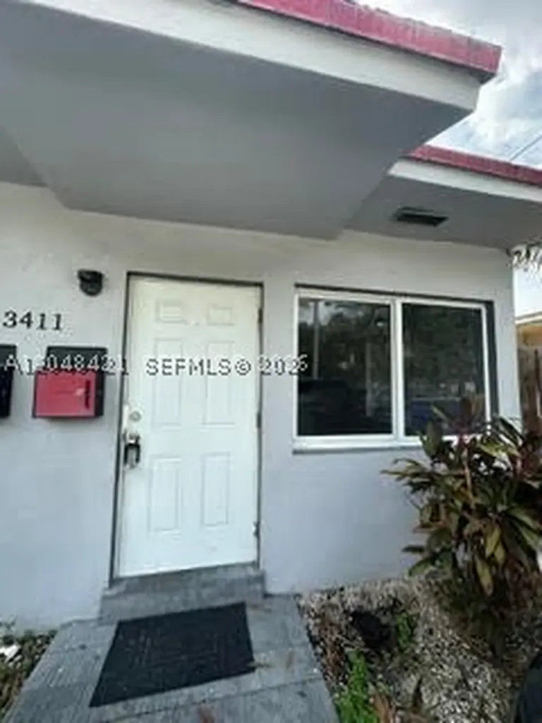 3411 NW 9th Court Miami FL 33127