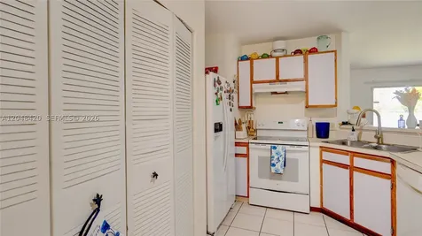 3409 NW 44th Street Oakland Park FL 33309