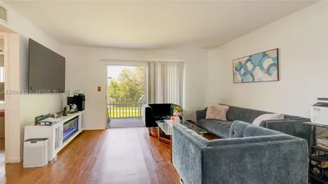 3409 NW 44th Street Oakland Park FL 33309