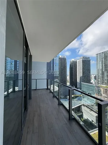 68 SE 6th Street Miami FL 33131