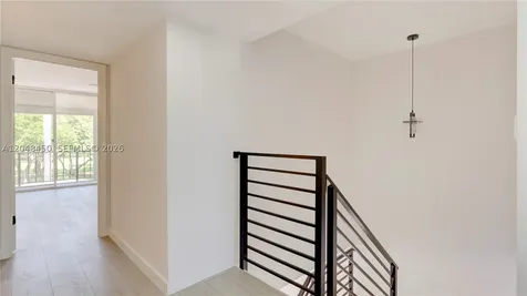 933 NE 24th Avenue Hallandale Beach FL 33009
