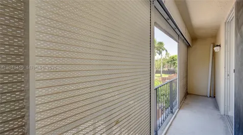 933 NE 24th Avenue Hallandale Beach FL 33009