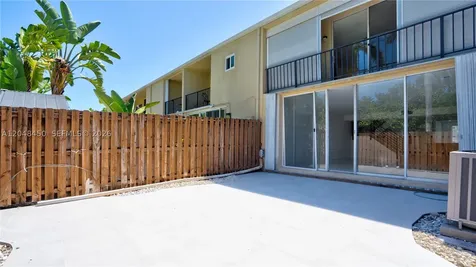 933 NE 24th Avenue Hallandale Beach FL 33009
