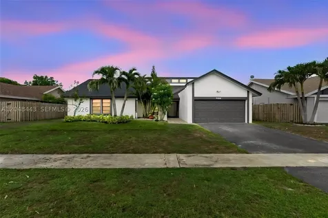 7428 NW 49th Court Lauderhill FL 33319