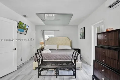 530 NE 11th Avenue Fort Lauderdale FL 33301