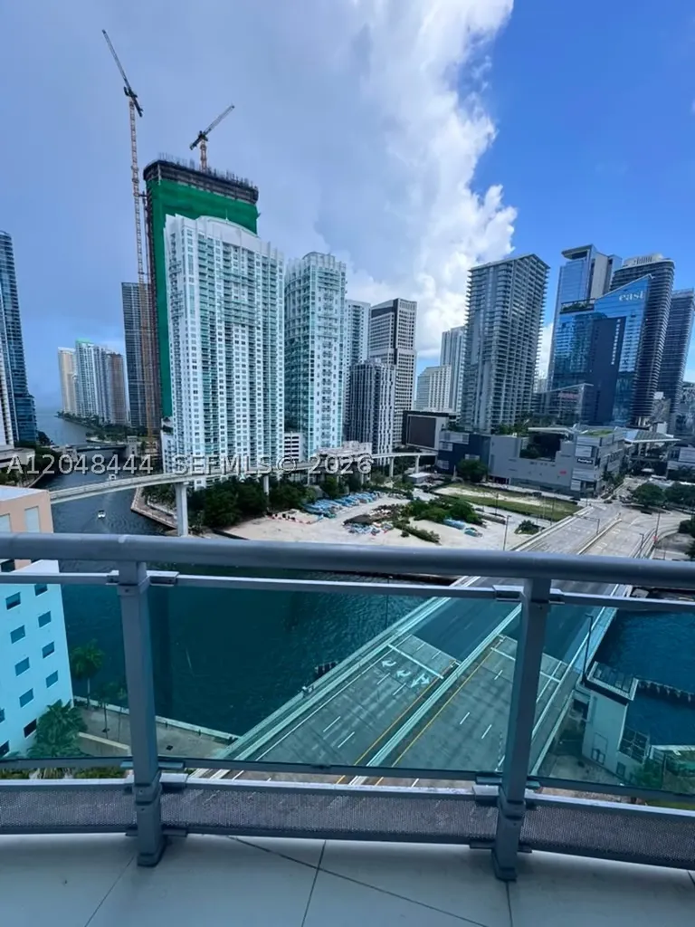 350 S Miami Avenue Miami FL 33130