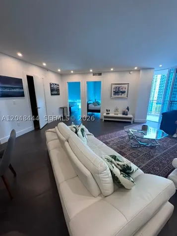 350 S Miami Avenue Miami FL 33130
