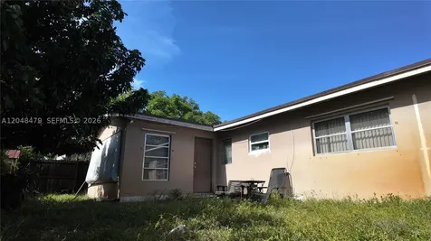 4821 NE 5th Terrace Oakland Park FL 33334