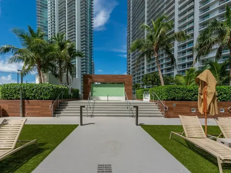 350 S Miami Avenue Miami FL 33130