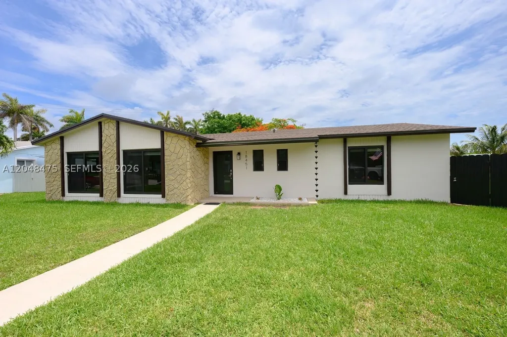 18451 SW 90th Avenue Cutler Bay FL 33157