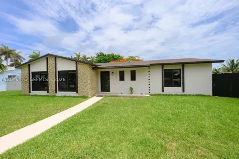 18451 SW 90th Avenue Cutler Bay FL 33157