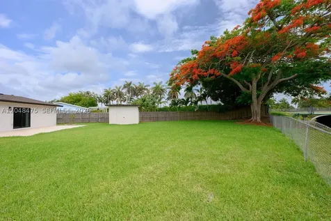 18451 SW 90th Avenue Cutler Bay FL 33157