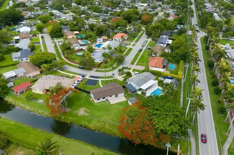 18451 SW 90th Avenue Cutler Bay FL 33157