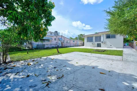 2323 NW 1st Street Miami FL 33125