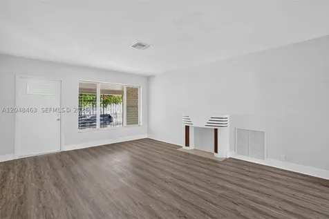 2323 NW 1st Street Miami FL 33125