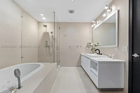1425 Brickell Avenue Miami FL 33131