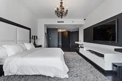 1425 Brickell Avenue Miami FL 33131