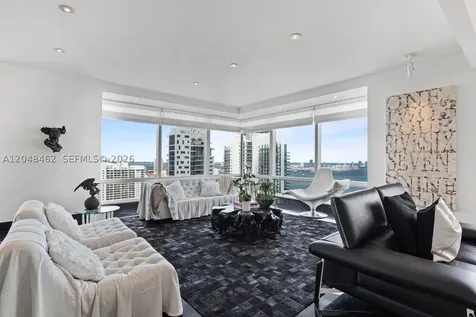1425 Brickell Avenue Miami FL 33131