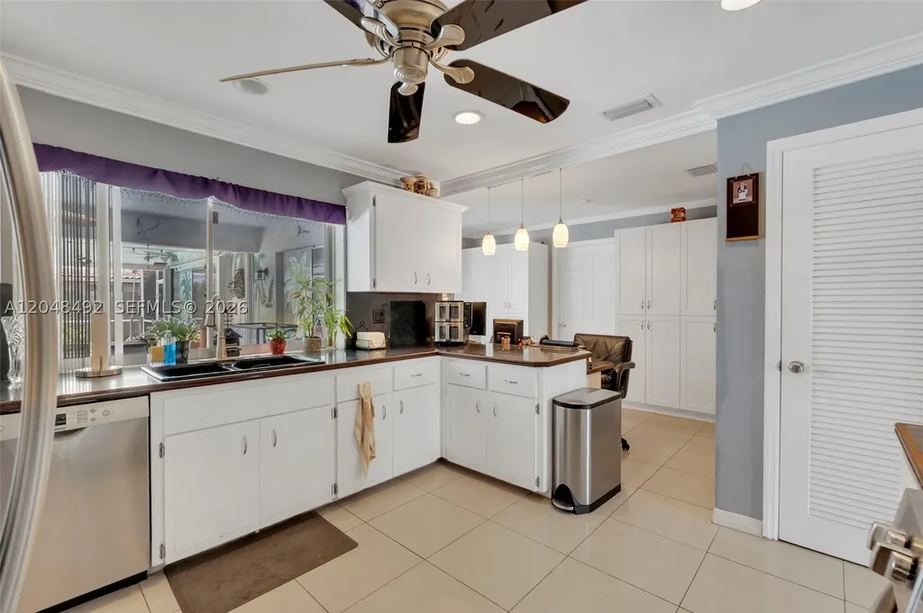 2480 NE 46th Street Lighthouse Point FL 33064