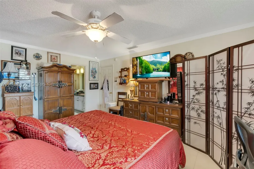 2480 NE 46th Street Lighthouse Point FL 33064