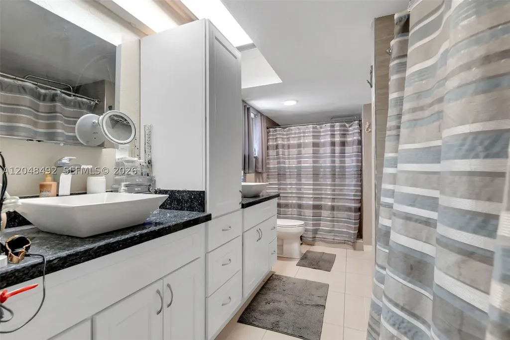 2480 NE 46th Street Lighthouse Point FL 33064