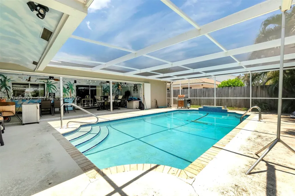 2480 NE 46th Street Lighthouse Point FL 33064