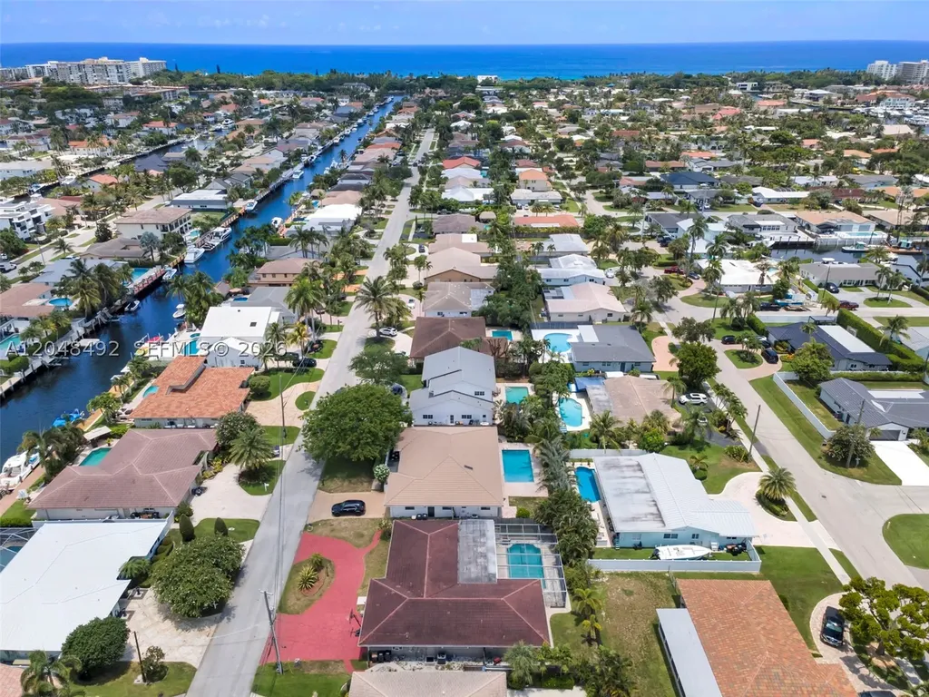 2480 NE 46th Street Lighthouse Point FL 33064