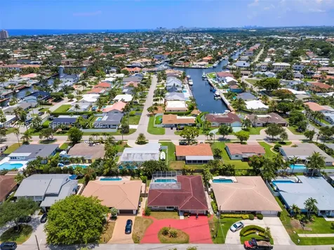 2480 NE 46th Street Lighthouse Point FL 33064