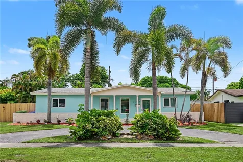 301 SW 65th Avenue Pembroke Pines FL 33023