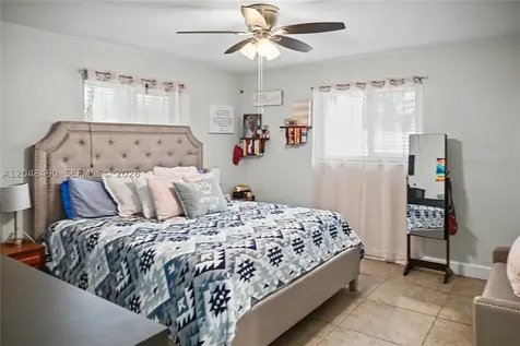 301 SW 65th Avenue Pembroke Pines FL 33023