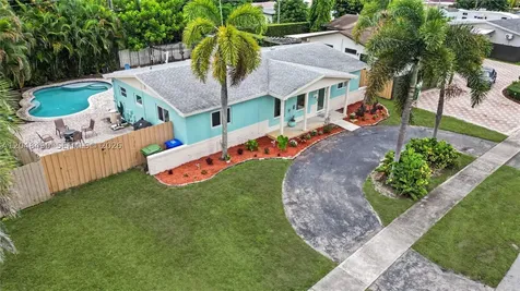 301 SW 65th Avenue Pembroke Pines FL 33023