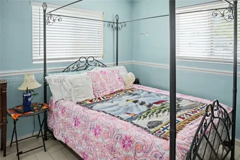 301 SW 65th Avenue Pembroke Pines FL 33023